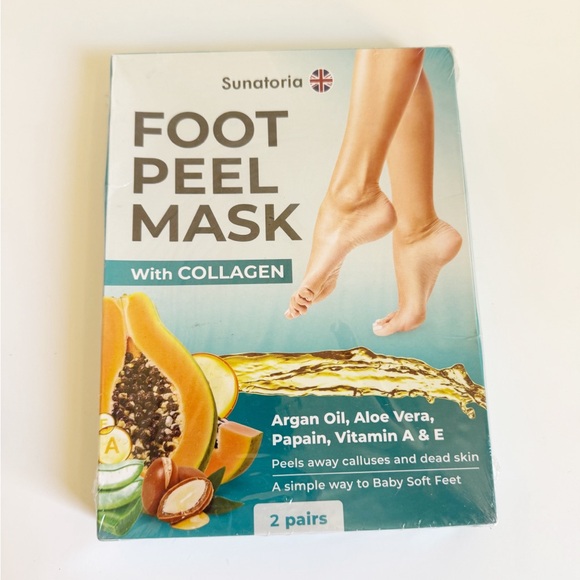 Free w/ $100 Purchase Exfoliating Foot Mask 2 Pack, Peel Away Calluses Dead Skin - Picture 1 of 2